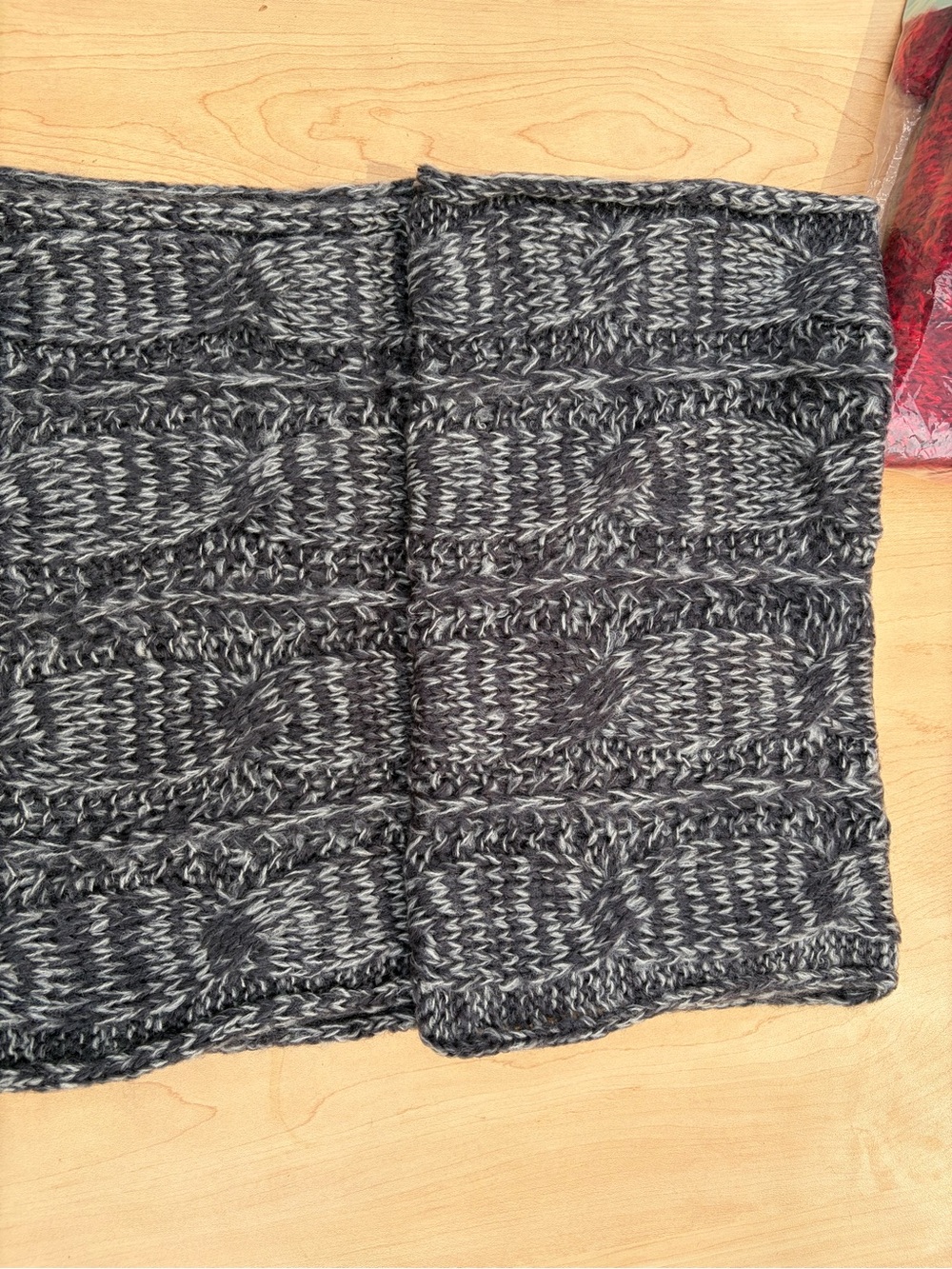 Unisex Large warm knitted long winter scarf Gray - Picture 4 of 15